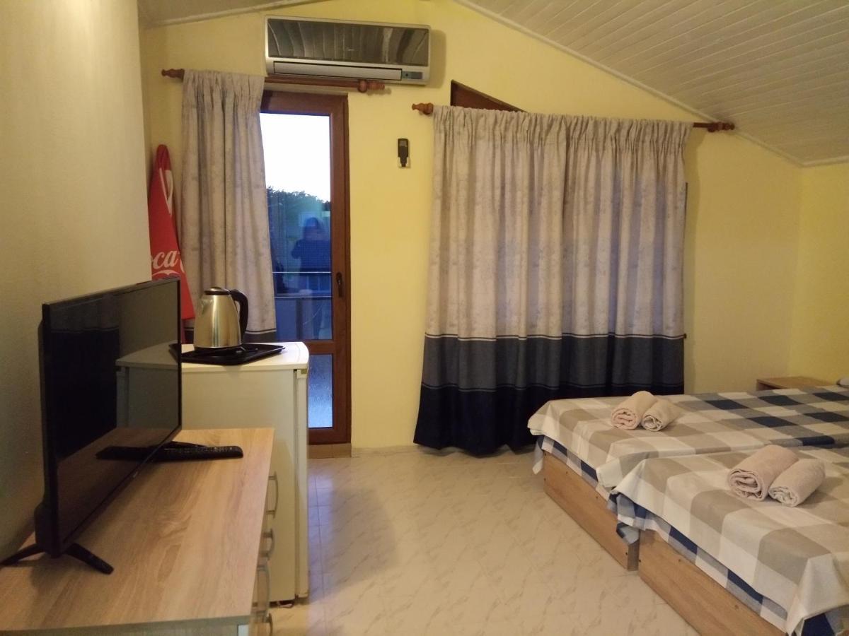 Guesthouse Oasis Kiten  Exterior photo